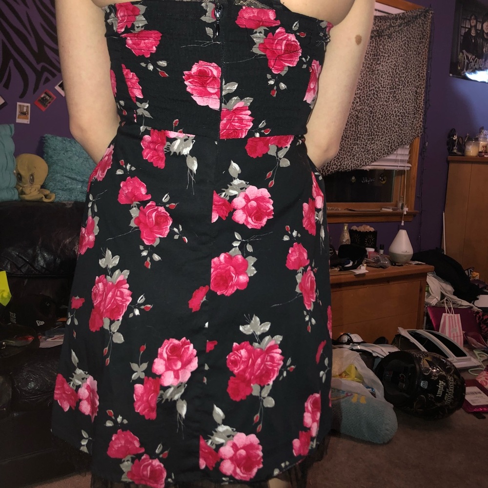 Dress - Picture 2 of 4